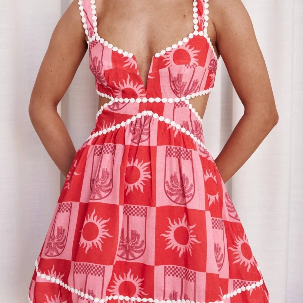 ****NEW WITH TAGS*****Sun Goddess checkered Unique print Hollow Mini Dress